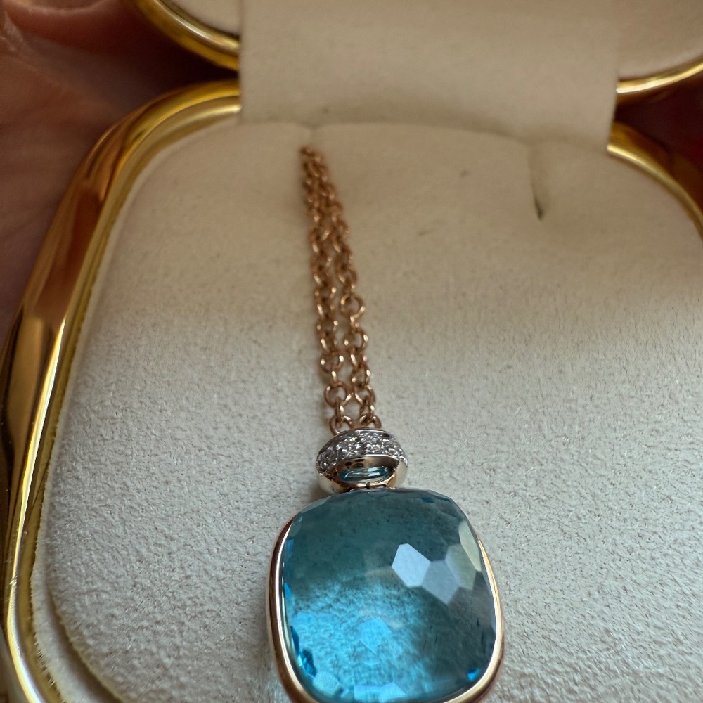 Nudo necklace with pendant